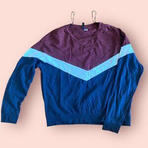 H&M Divided Lightweight Sweater Navy/Maroon/White Chevron Design Size L